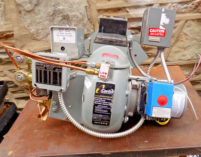 CARLIN 801-CRD-B COMMERCIAL OIL BURNER NEVER USED OR NSTALLED NEW