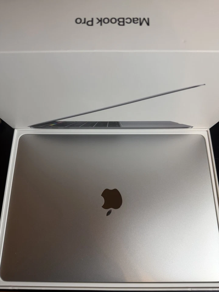 99.99% Apple MacBook Pro 13.3” M”os 2023 Touch Bar , Ram 8Gb , 256GB SSD, CC 6 - Image 3 of 4