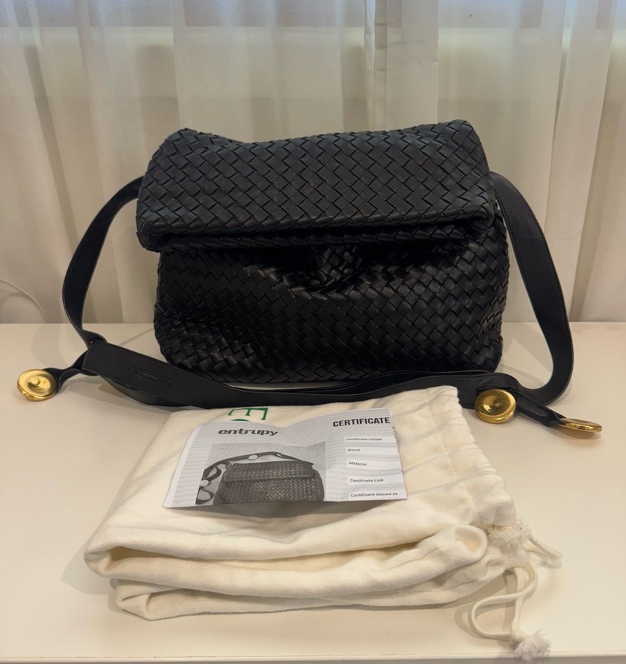 Bottega Veneta Intrecciato Black Leather Messenger Crossbody Bag Large Authentic