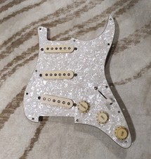 Fender Vintage Noiseless Strat Loaded Pickguard