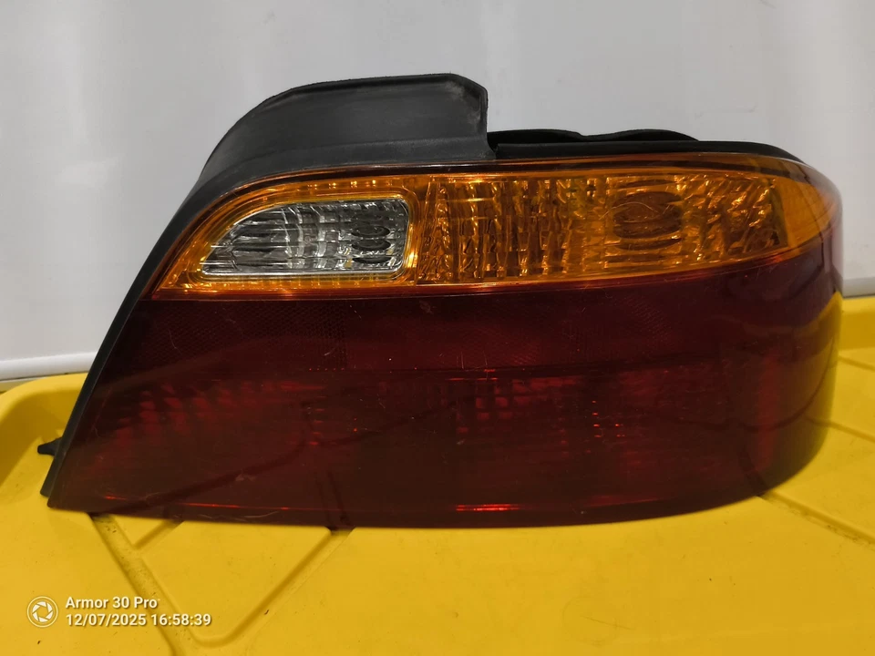 Luz trasera Acura TL 1999-2000-2001 pasajero/lado derecho OEM Foto 3 de 4