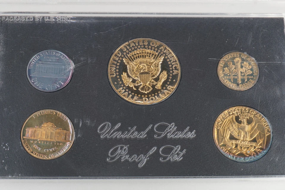 RAINBOW T0NED MINT SET -- 1971 Clad Proof U.S. Original Government Packaging OGP - Image 4 of 4