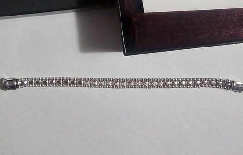 Lagos caviar bracelet (diamonds)