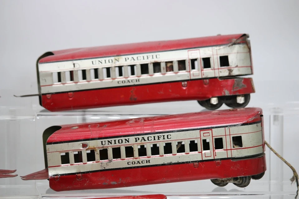 1930’s Vintage Rare Red Marx M10000 Tin Union Pacific Passenger Train Set O 1:48 - Image 3 of 4