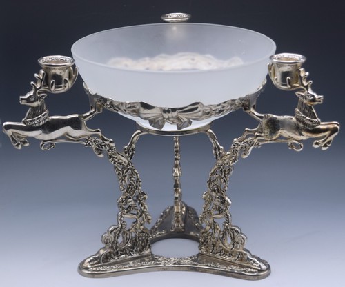 GODINGER SILVER ORNATE REINDEER CHRISTMAS 3 CANDLES CANDELABRA LG CENTERPIECE - Picture 2 of 13