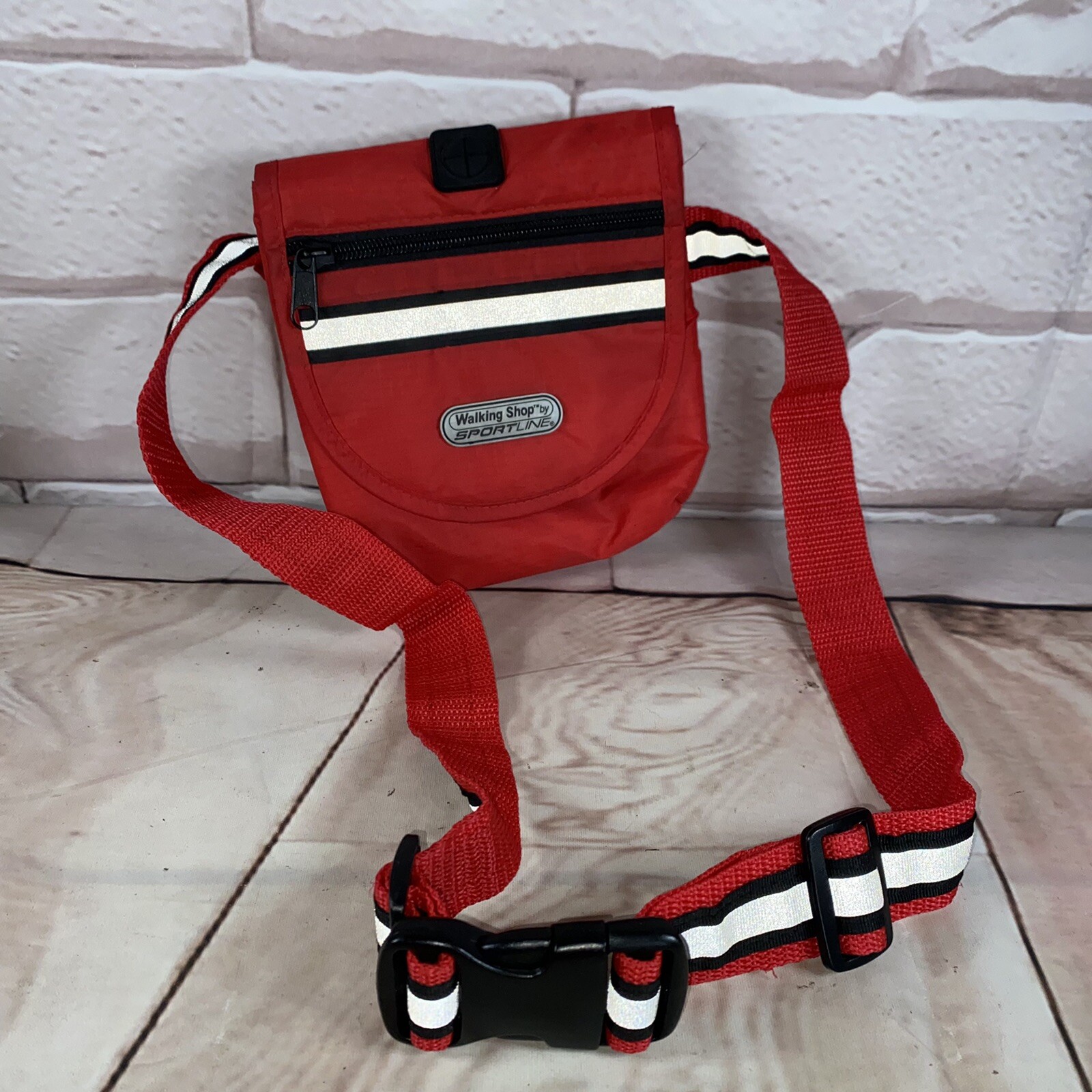 Vintage Walking Shop By Sportline Reflective Fanny Wa… Gem