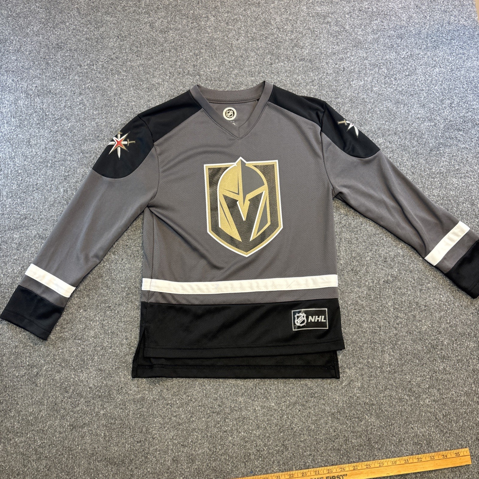 NHL Las Vegas GOLDEN KNIGHTS Jersey Eichel #9 Youth Large 10/12 Gray