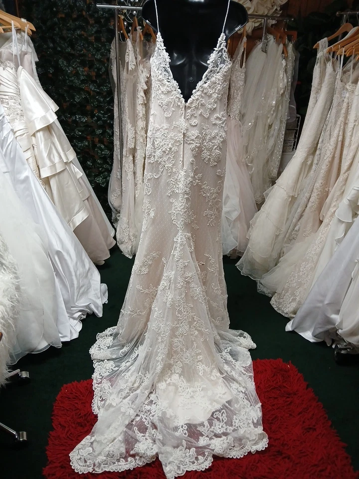 Casablanca Bridal Ivory /Champagne Lace Gown Size 12 Style 1975 - Image 4 of 4