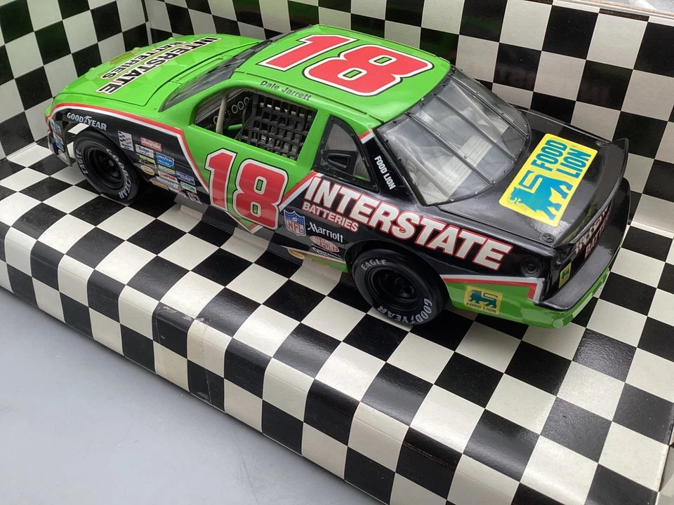 Maquetas de coches 1:18 Ertl American Muscle Interstate Batteries Joe Gibbs Racing embalaje original - Imagen 3 de 4