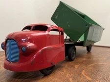 VINTAGE #391 WYANDOTTE PRESSED STEEL SEMI TRAILER SIDE DUMP TRUCK ORIGINAL 17”