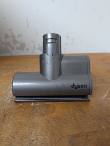 Original Dyson 62748 Mini motorisierter Bürstenkopfaufsatz - V6/ DC58/ DC59 gebraucht