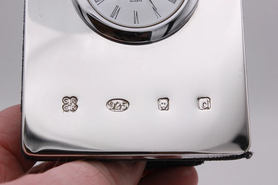 Sterling Silver Mantel Clock London 2003 by Kitney & Co. working - Image 3 of 4