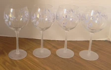 Pfaltzgraff Winter Frost Wine Goblet Set of 4 Etched Handpainted Frosted Stem