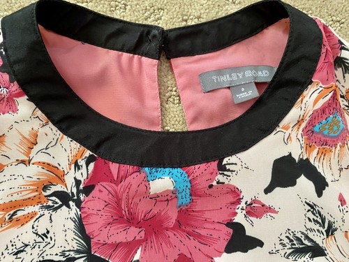 Tinley Road Floral Pink, Black Red Top EUC S - Picture 4 of 7