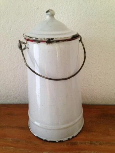 Cafetières et moulins à café de collection pots à lait