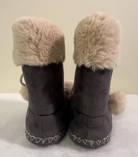 Kooba Moccasins Slipper Boots Gray Faux Fur 45836 Size S 5-6 Laces w/Furry Balls - Picture 4 of 15
