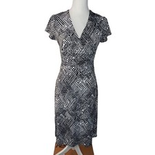 Ann Taylor Dress Women's Size 2 Ruched Bodice Black White V Neck Short Sleeved