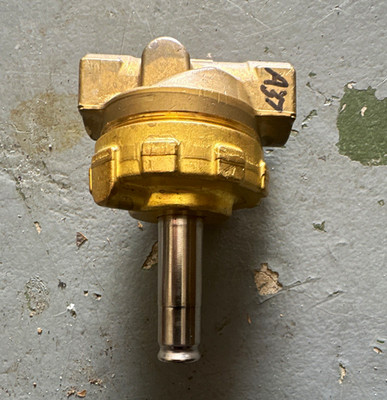 Parker Brass Solenoid Valve Body Assembly Refrigeration Unused NOS Marker A37