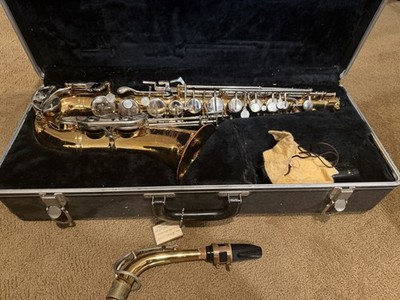 Bundy II Alto Saxophone The Selmer Company US with Case 
