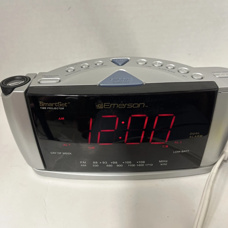 Emerson Research SmartSet CKS3528 Reloj Despertador Radio AMFM Proyector de Tiempo FUNCIONA Foto 2 de 4
