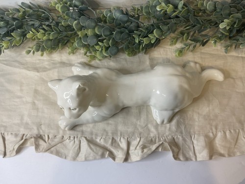 Vintage Large White Ceramic Laying Down Cat Figurine Statue - Picture 3 of 6