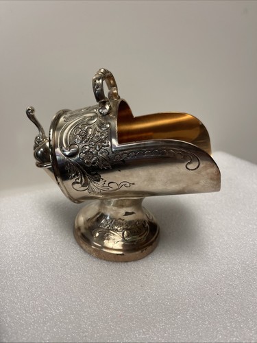 Vintage Silverplated Sugar Scuttle With Scoop Floral Design Tarnish Resistant - 第 1/7 張圖片