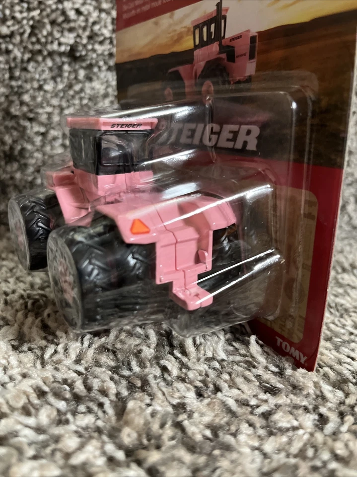 2023 ERTL 1:64 CASE IH PINK Steiger Panther II ST-310 Tractor w/DUALS NEW!!! - Image 3 of 4