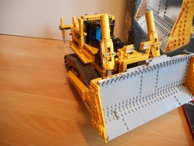 LEGO Technic Power Functions Bulldozer with Box (Lego No: 8275)