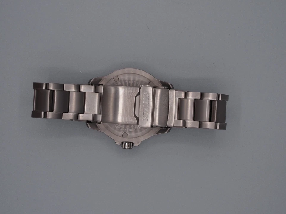 Citizen Promaster GMT BJ7110-89E JDM Eco-Drive Titanium + 2 Bands Box - Image 3 of 4