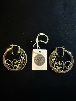 Karis Mode With Aqua Marine Ear Rings 