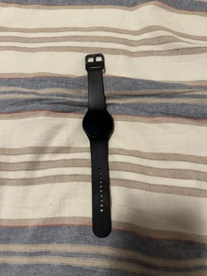 Samsung Galaxy Watch4 40mm Aluminiumgehäuse mit Sportarmband - Schwarz (GPS)... - Bild 1 von 4