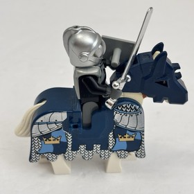LEGO 7093 Knight and Horse Mini Figure Barding Crown Helmet Armor King's Castle