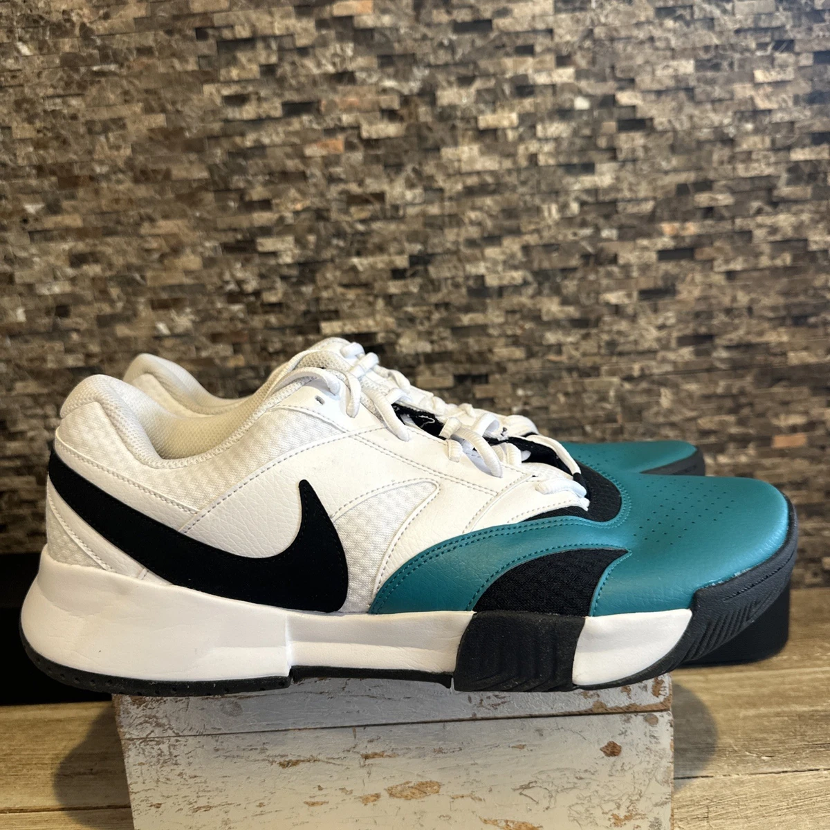 NikeCourt Lite 4 White Radiant Emerald for Sale  display picture 2