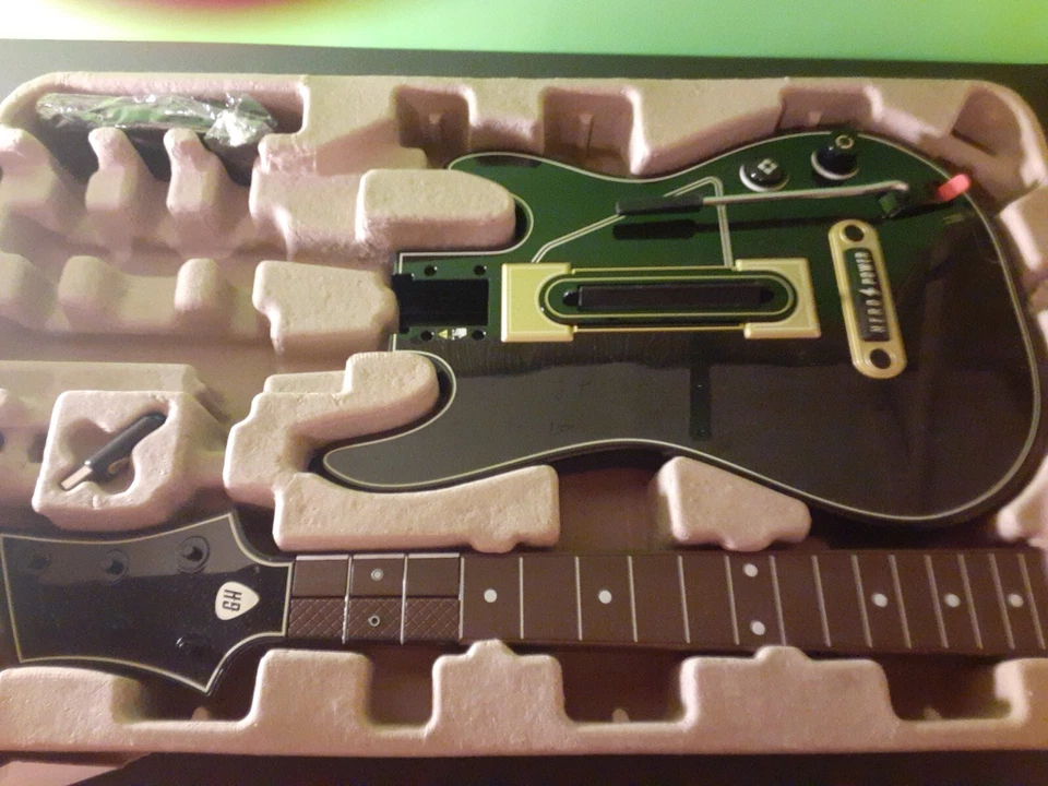 NO GAME PS4 Guitar Hero Live Guitar Controller Strap Dongle PLAYSTATION 4 IN BOX - Image 3 of 4