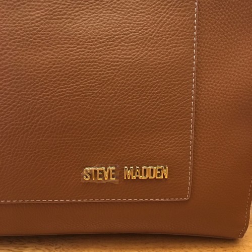 Neu mit Etikett Steve Madden große Beuteltasche cognacfarben BTINAA Serie mit goldenen Kettenriemen 108 $ - Bild 4 von 12