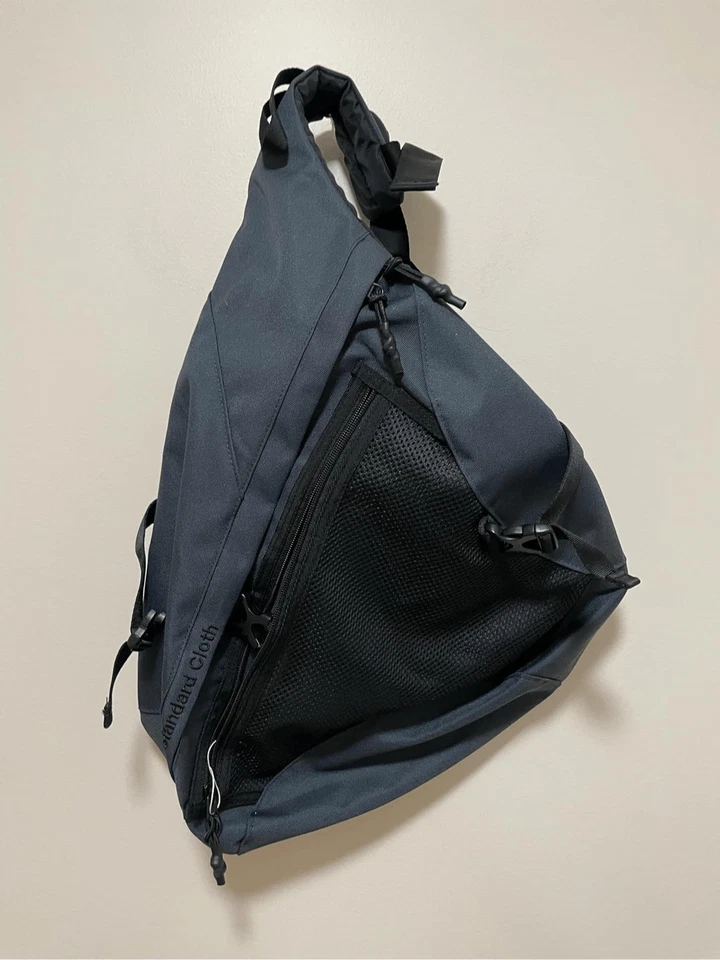 Nuevo bolso escolar Elliot de tela estándar Urban Outfitters,,, Foto 3 de 4