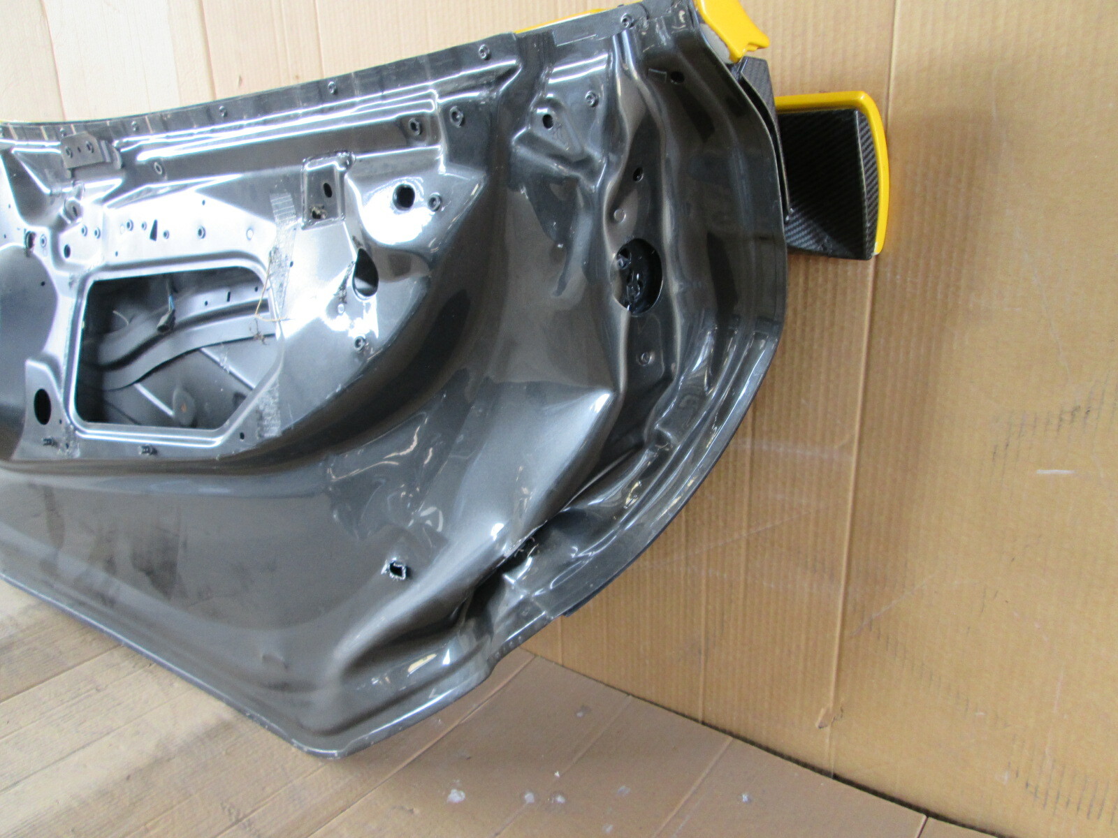 McLaren 570S Door - RH Passenger Door With Carbon Fiber Panels - Damaged