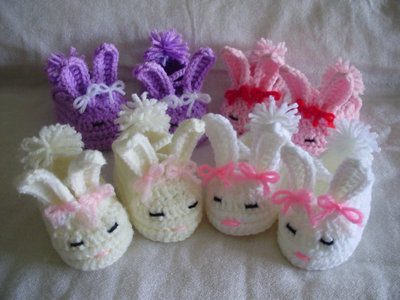 Crochet baby booties Conie
