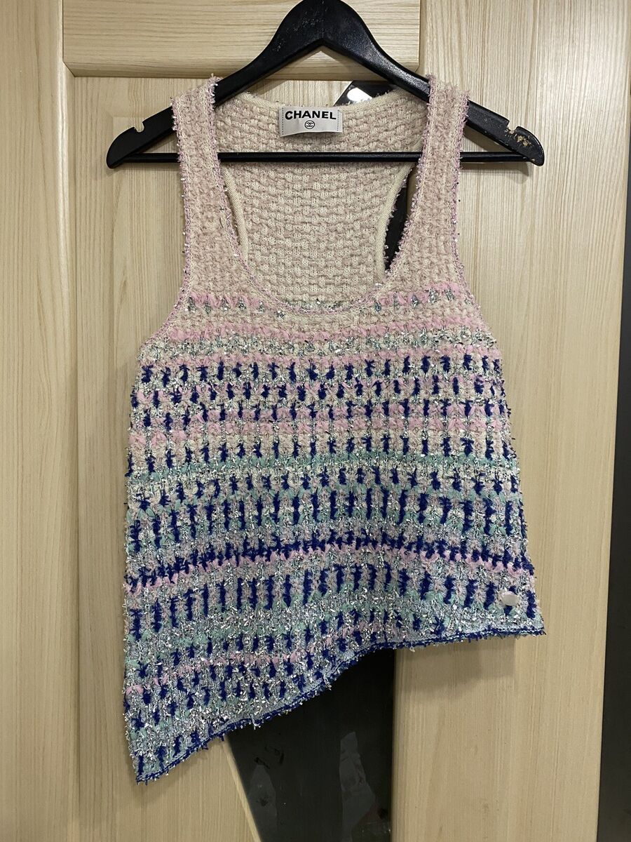 Authentic Second Hand Chanel Cropped Tweed Jacket PSS57500031 THE FIFTH COLLECTION #31 Authentic Second Hand Chanel Cropped Tweed Jacket PSS57500031 THE FIFTH COLLECTION