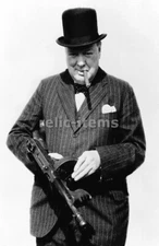 WW2 PICTURE PHOTO UK BRITISH PRIME WINSTON CHURCHILL MACHINE GUN 6771