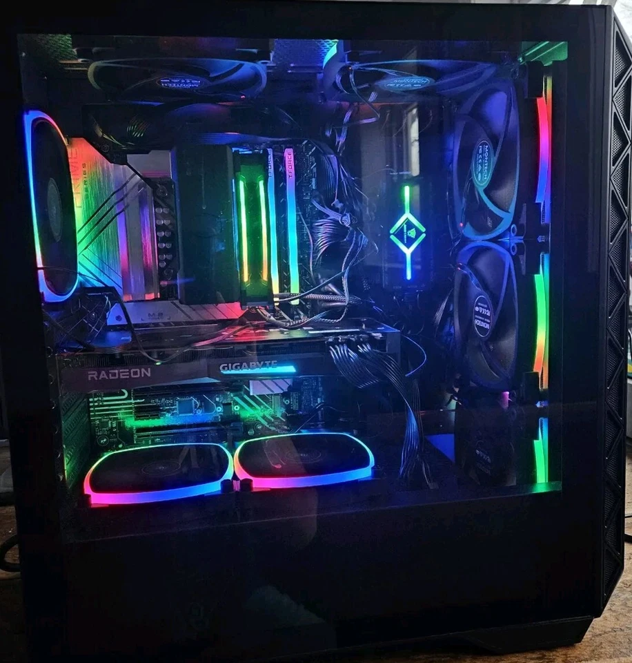 Gaming PC i5 12600k 6700XT 12gb Gpu 32GB DDR5 1TB M.2 4TB HDD - Image 2 of 4