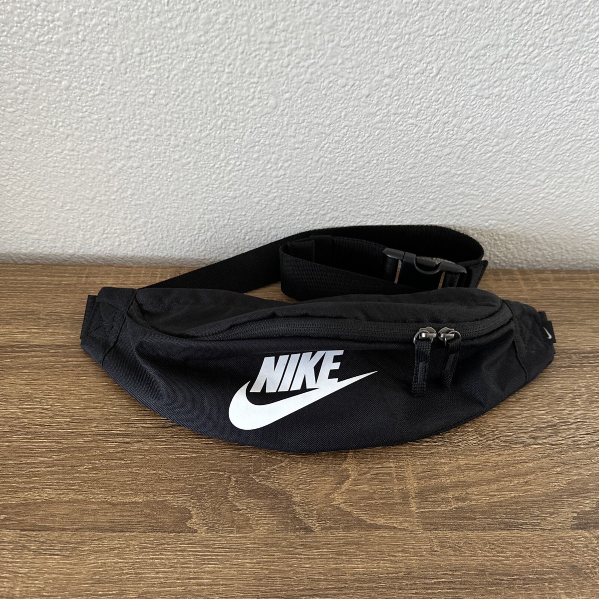 Nike Heritage Hip Pack Sport Pack Fanny Pack Expandable Waist Bag Black  White