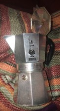 Bialetti Mokkakanne (6 Tassen) - echte italienische Kaffeemaschine - Herdplatte - Made in Italy