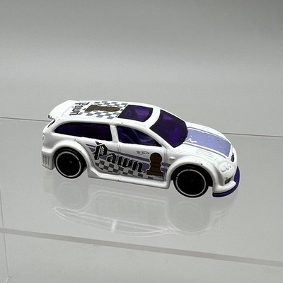 Hot Wheels Audacious White Pawn Checkmate Chess 1:64 Post Discs 7c