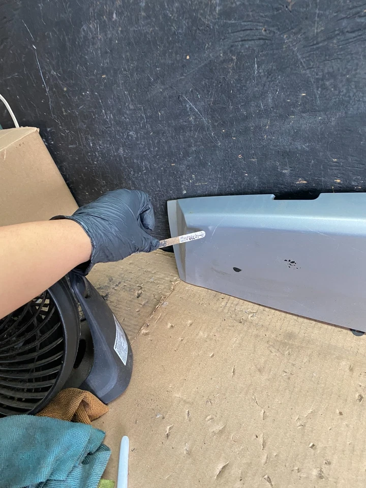 2004 to 2015 Nissan Armada Rear Tailgate Liftgate Spoiler Wing W/ Light R5313 DG - Image 4 of 4