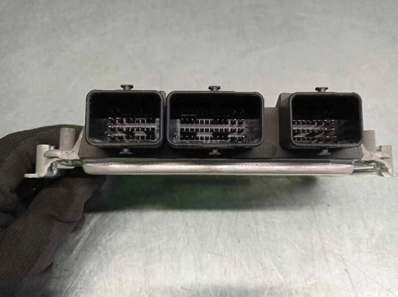 9657499880 centralina motore per PEUGEOT 307 BREAK SW (S1) 2002 3979948 - Immagine 2 di 3