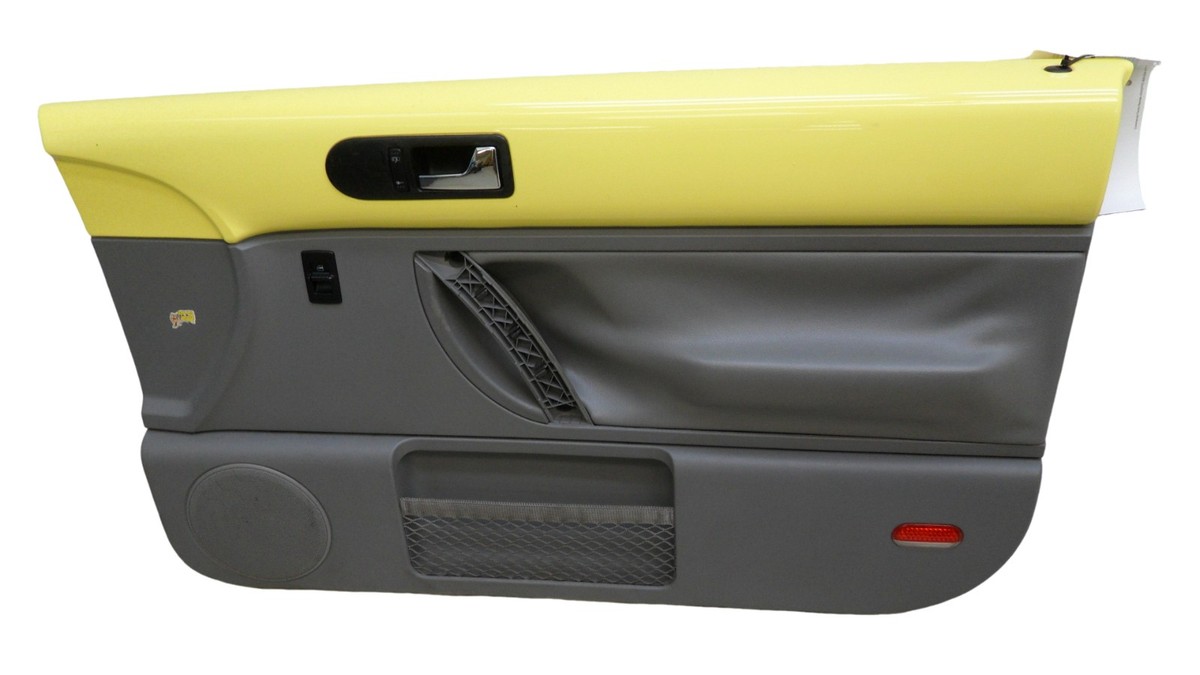 2000-2001 Volkswagen Beetle FR Door Interior Trim Panel Used