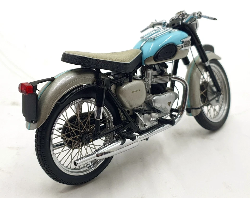 Minichamps 1/12 Scale 122 133001 Triumph Bonneville 650 T120 1959 - Image 2 of 4