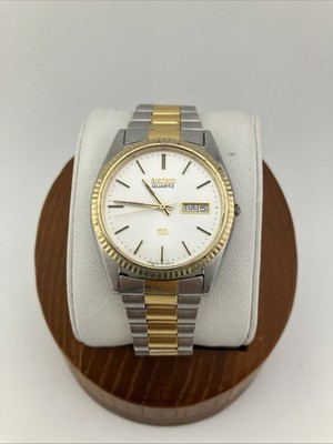 Vtg Seiko SQ Men 35mm Watch White Dial Two Tone Day/date 5H23-8029  RUNS