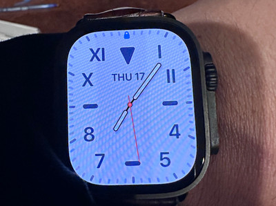 Apple Watch Ultra 2 (GPS + Cellular, 49MM) - Black Titanium Case / Black Ocean